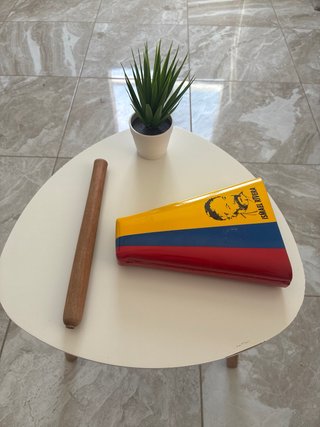 Campana Colombiana con Palo