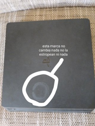 PS4 1TB + 2 Mandos + 5 Juegos