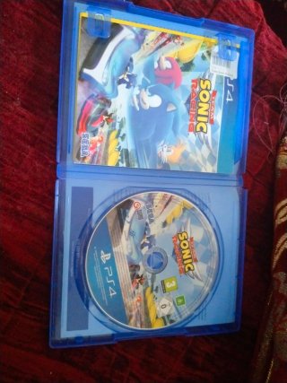 PS4 1TB + 2 Mandos + 5 Juegos