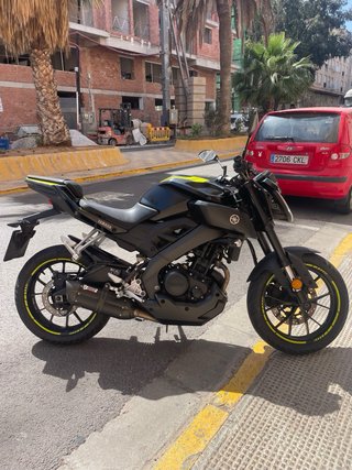 Yamaha MT-125 Negra y Amarilla