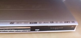 TV HD + DVD reproductor Silvercrest y 2 mandos