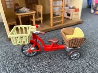 Casa Sylvanian Families 2 pisos y bicicleta