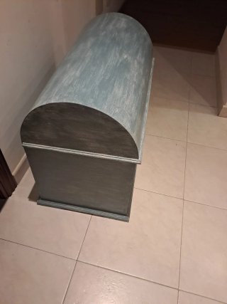 Baúl de madera azul
