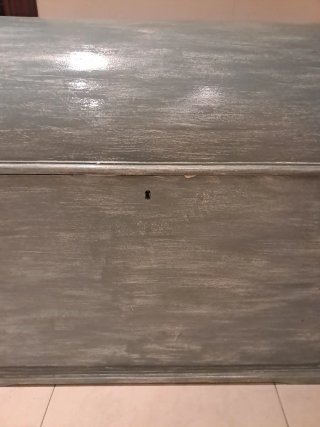 Baúl de madera azul