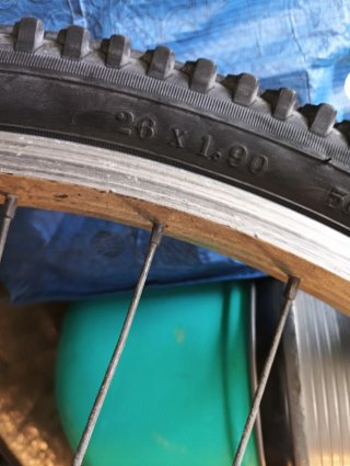 Rueda delantera de bicicleta