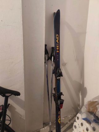 Esquís, palos y botas de esquí 293mm
