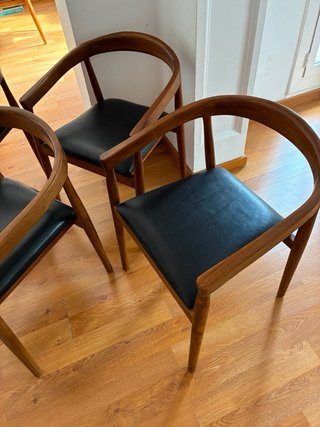 Silla Visby Madera y Cuero Reposabrazos