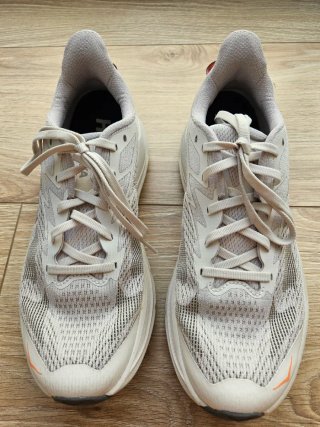 Zapatillas Hoka Running Blancas y Naranja