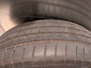 Neumático Bridgestone 225/55 R19 99V