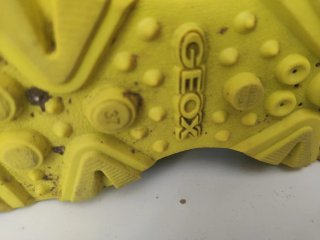Botas Geox niño azul y amarillo