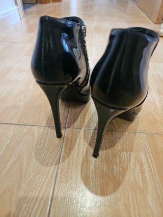 Botines de tacón negros charol