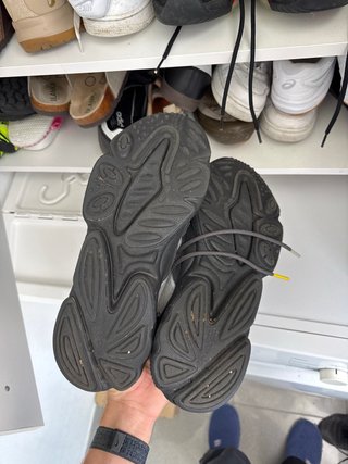 Zapatillas Adidas grises y negras