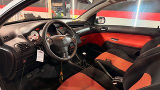Peugeot 206cc 2004