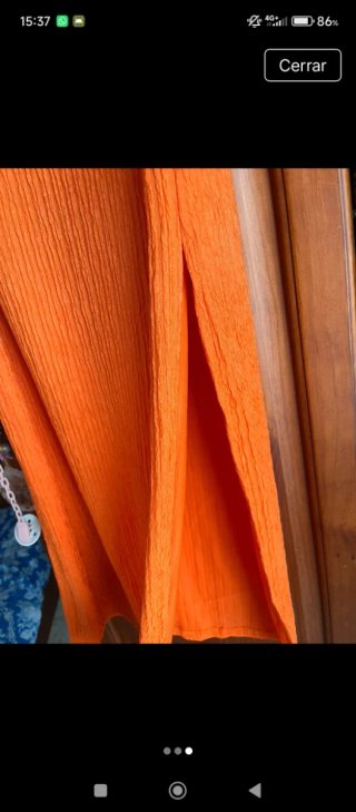 Vestido naranja adolescente verano