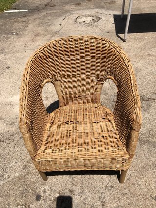 Silla infantil de mimbre