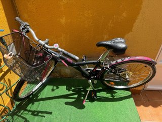 Bicicleta niña Btwin 24 rosa y negra