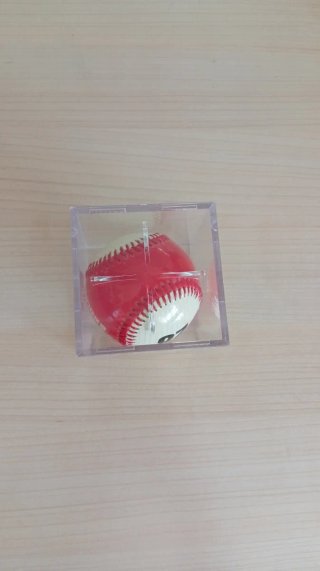 Pelota y photocard Twice Dahyun Strikezone