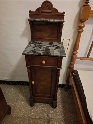 Mesita antigua madera y mármol