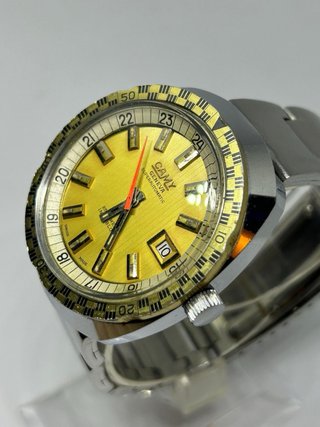 Reloj Camy Geneva Superautomatic Dorado