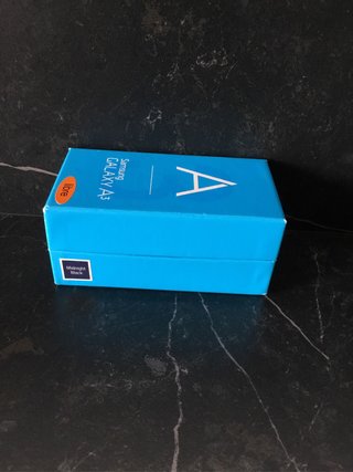 Samsung Galaxy A3 16GB Caja y Cargador