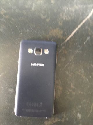 Samsung Galaxy A3 16GB Caja y Cargador