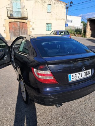 Mercedes-Benz Clase C 2005