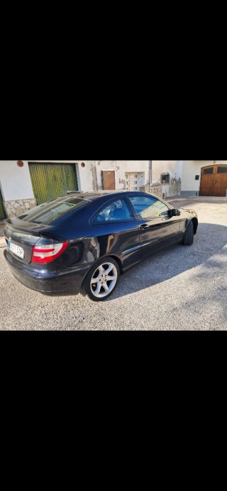 Mercedes-Benz Clase C 2005