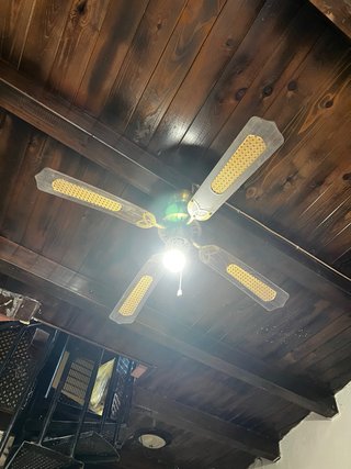 Ventilador de techo con lámpara de madera
