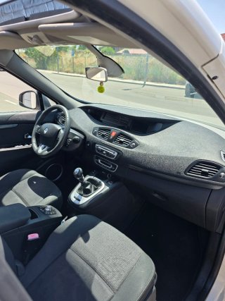 Renault Scenic 2011