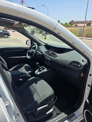 Renault Scenic 2011