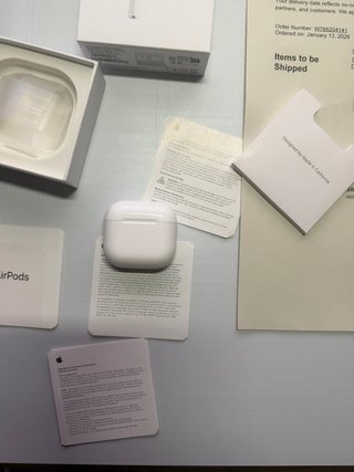 AirPods 4 ANC