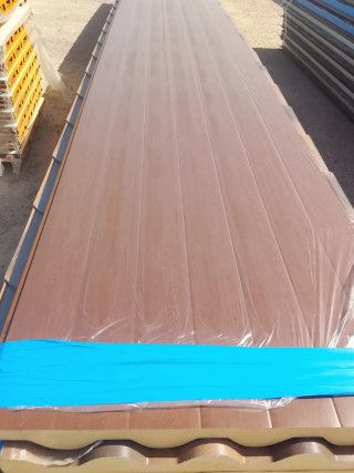 Panel sándwich para construcción