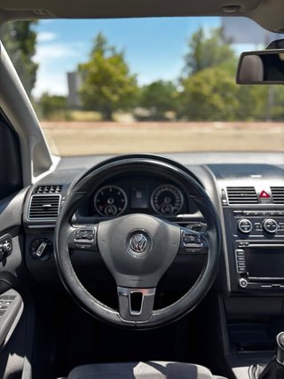 Volkswagen Touran 2015
