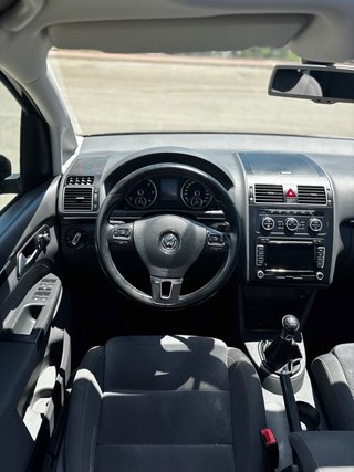 Volkswagen Touran 2015