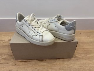 Zapatillas Golden Goose Blancas y Plateadas