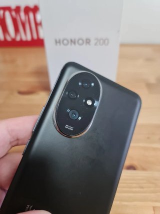 Honor 200