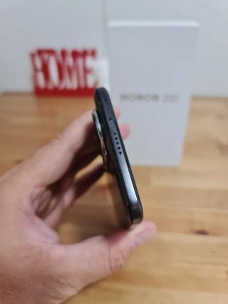 Honor 200