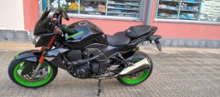 Kawasaki Z1000 Negra y Verde