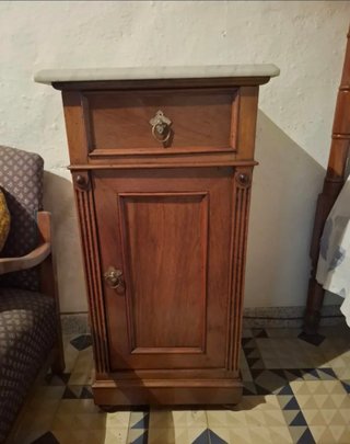 Mesita de noche vintage madera y mármol
