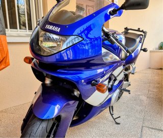 Yamaha YZF 600 R Azul y Plata