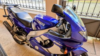 Yamaha YZF 600 R Azul y Plata