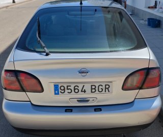 Nissan Primera 2001