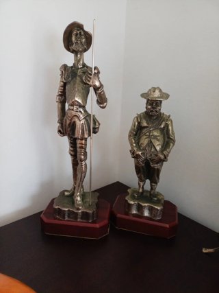 Figuras Quijote y Sancho Panza grandes plateadas