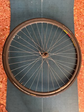 Rueda delantera Mavic 700c + Conti GP 4Season 28mm
