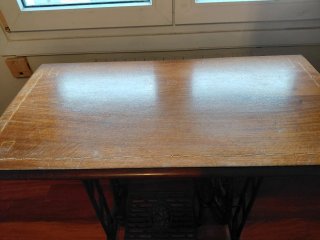 Mesa de costura antigua Wertheim.