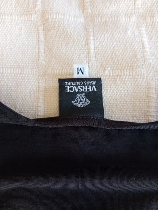 Camiseta sin mangas  VERSACE ( ORIGINAL )talla M.