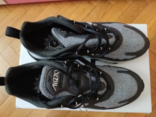 Nike Air Max 270 - Zapatillas Negras y Grises