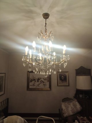 Lampadario cristalli oro e trasparenti