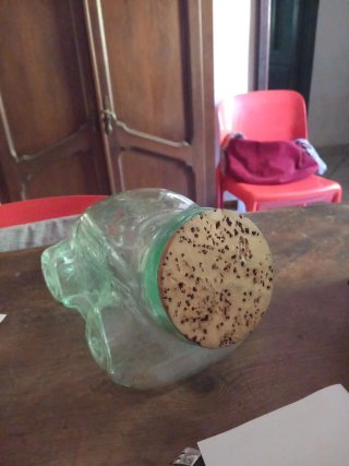 Portabiscotti in vetro a forma di auto