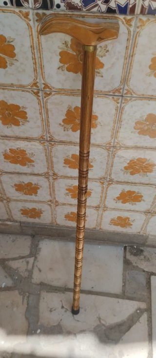 Bastón de madera de bambú tallado